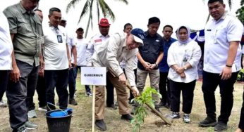 Serentak Menanam: Hijaukan Kembali Kawasan Danau Toba