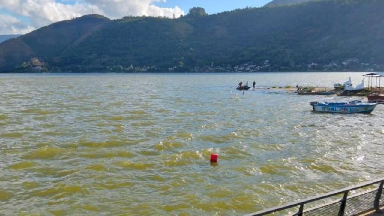 air danau toba